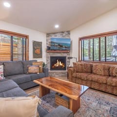 Agatam Lodge — Your Cozy North Tahoe Retreat!