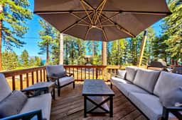 Cedar Flat - Views of the Lake!