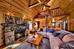 Cedar Flat - Views of the Lake!