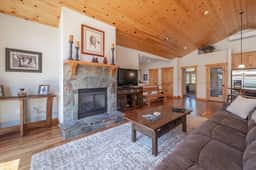 Central Truckee Ski Lease!