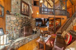 Rustic Beauty in Chamberlands Full Beach & Pool