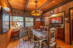 Rustic Beauty in Chamberlands Full Beach & Pool