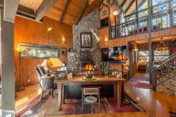 Rustic Beauty in Chamberlands Full Beach & Pool