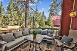 Spacious Cabin Across From Beach!