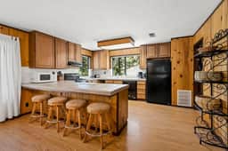 Spacious Cabin Tahoe Park Access