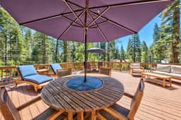 Spacious West Shore Cabin!
