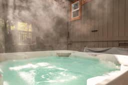 West Shore Cabin with Hot Tub!