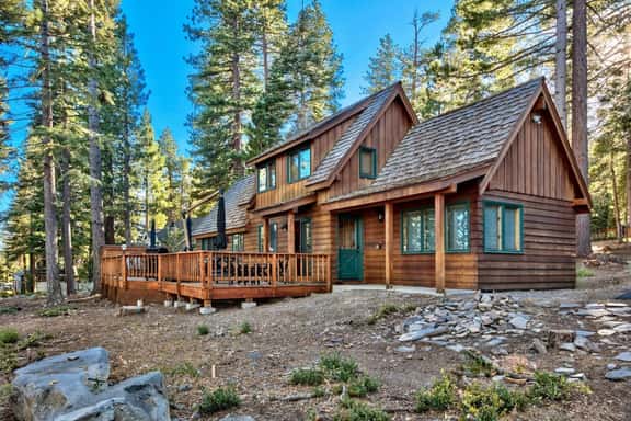 Cedar Flat - Views of the Lake! - Image 1
