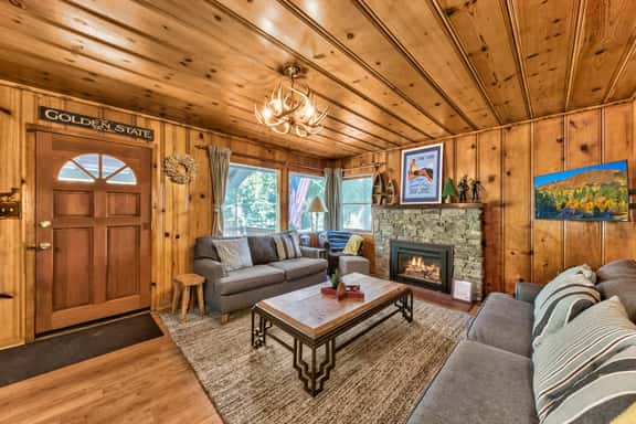 Classic Lower Tahoe Park Cabin! - Image 1