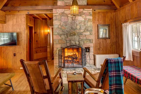 Cozy Cabin Near Tahoe Park Beach - Image 1