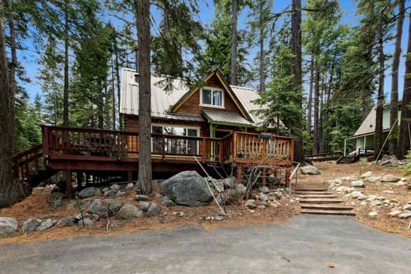 Cozy Chamberlands Cabin! 3BR / 2BA - Image 1