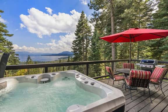 Panoramic Lakeview & Hot Tub! - Image 1