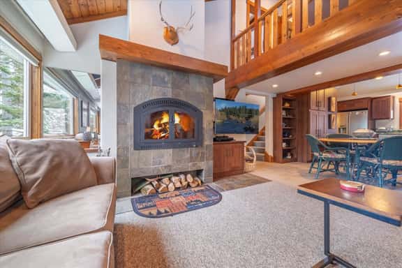 Spacious 5 BR / 4.5 BA Alpine Meadows Getaway! - Image 1