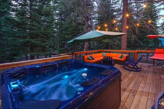 Stylish Cabin w/ Private Hot Tub - Image 1