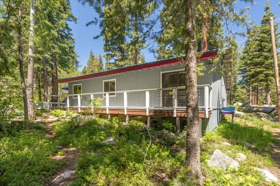 3BR / 3BA McKinney Creek Cabin!  EV Charger! - Image 1