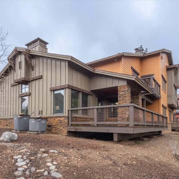 4 BR / 3.5 BA Home Near Downtown Truckee & Skiing! - Image 1