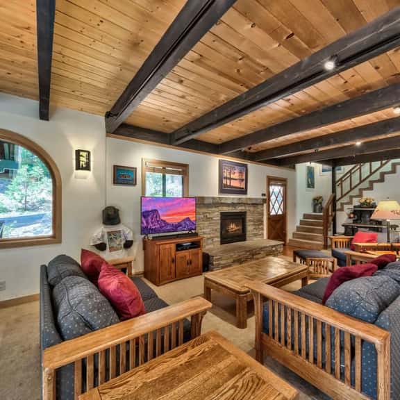 Spacious West Shore Cabin! - Image 1