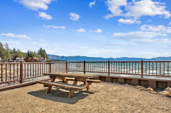 Beautiful Cabin In Tahoe Vista!
