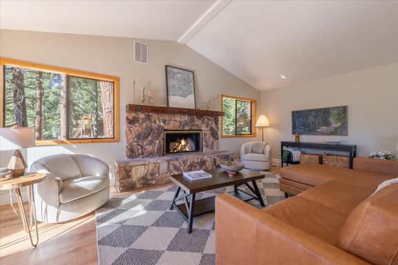 Cedar Flat Cabin - Outdoor Fire Pit!