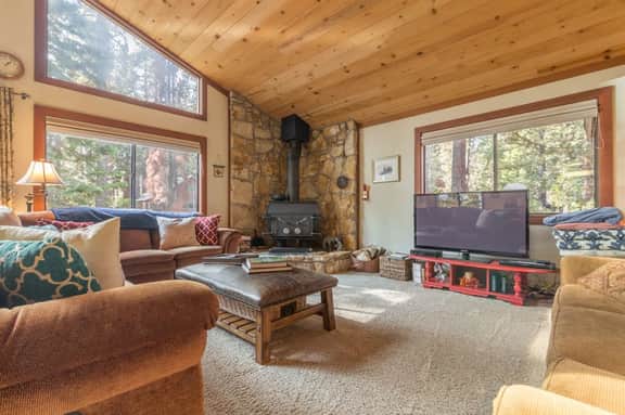 Beautiful Cabin In Tahoe Vista!
