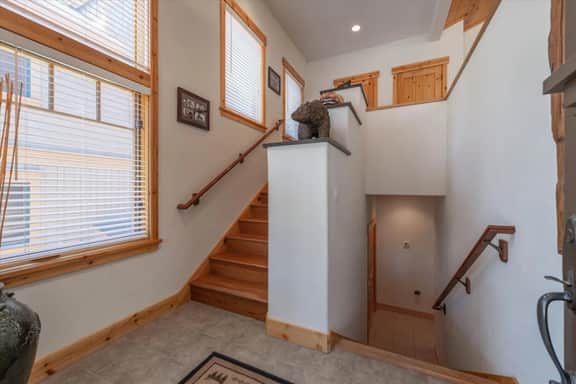 Central Truckee Ski Lease!