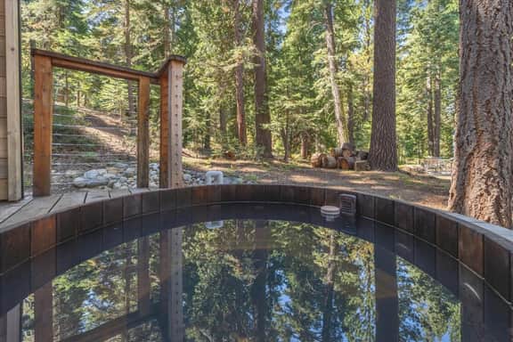 Classic Chamberlands Outdoor Living & Soaking Tub!
