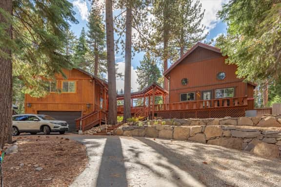 Cozy Cabin Near Sunnyside!
