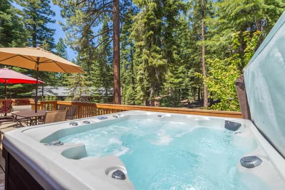 Cozy Cottonwood - Hot Tub!