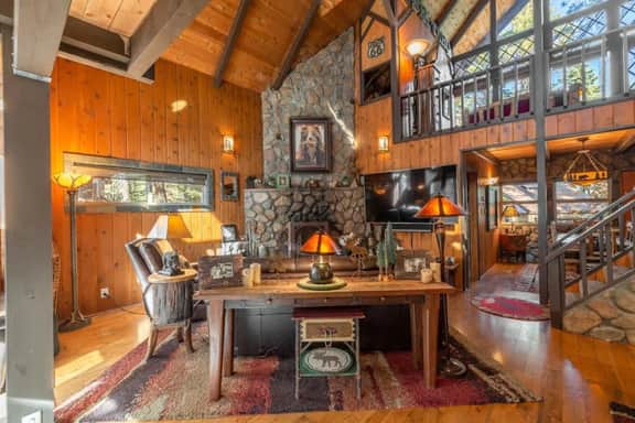 Rustic Beauty in Chamberlands Full Beach & Pool