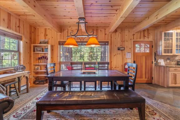 Tahoe Park Beauty w/ Private Hot Tub!