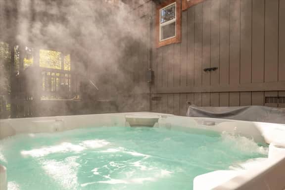 West Shore Cabin with Hot Tub!