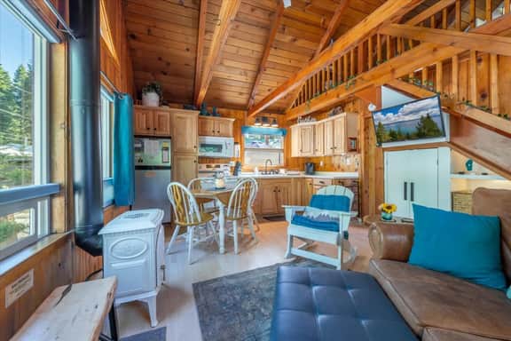 Aidenn’s Cabin - Tahoe Park Ski Lease