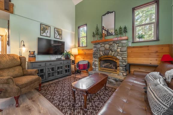 Cozy Cabin Near Sunnyside!