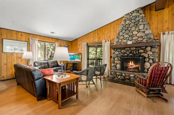 Spacious Cabin Tahoe Park Access