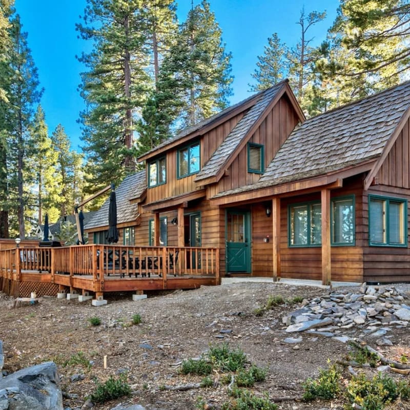 Cedar Flat - Views of the Lake!
