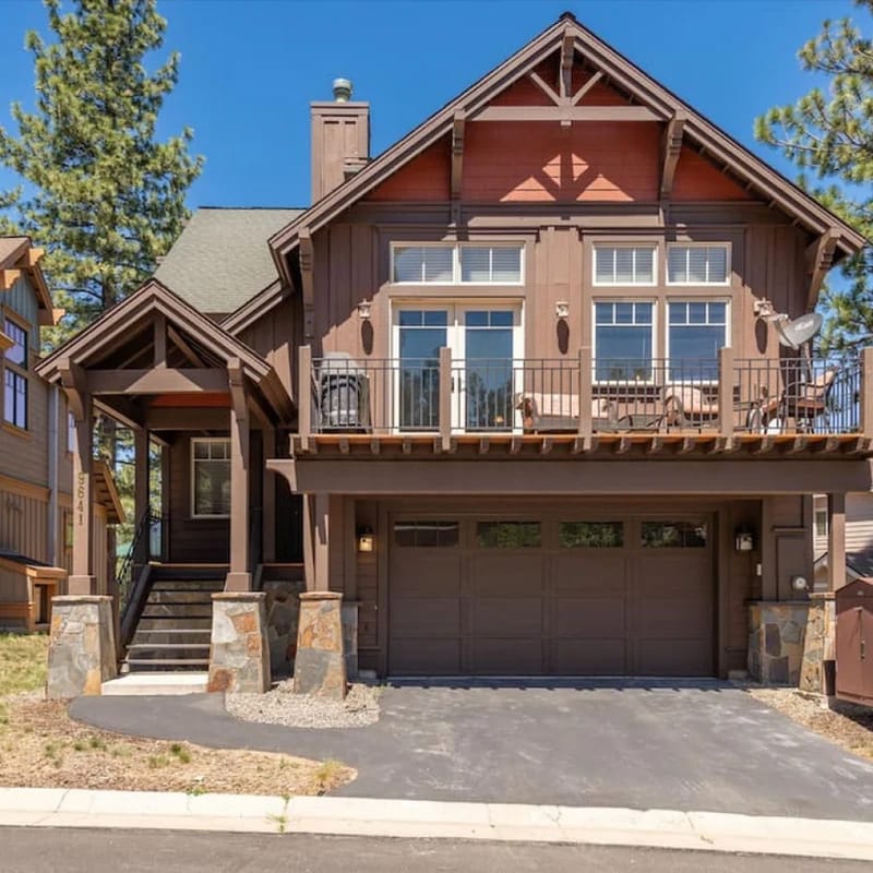 Central Truckee Ski Lease!